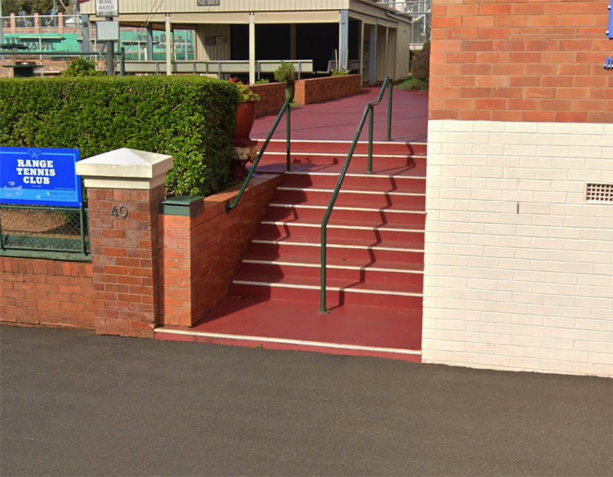 Bowls Club Rail skate spot