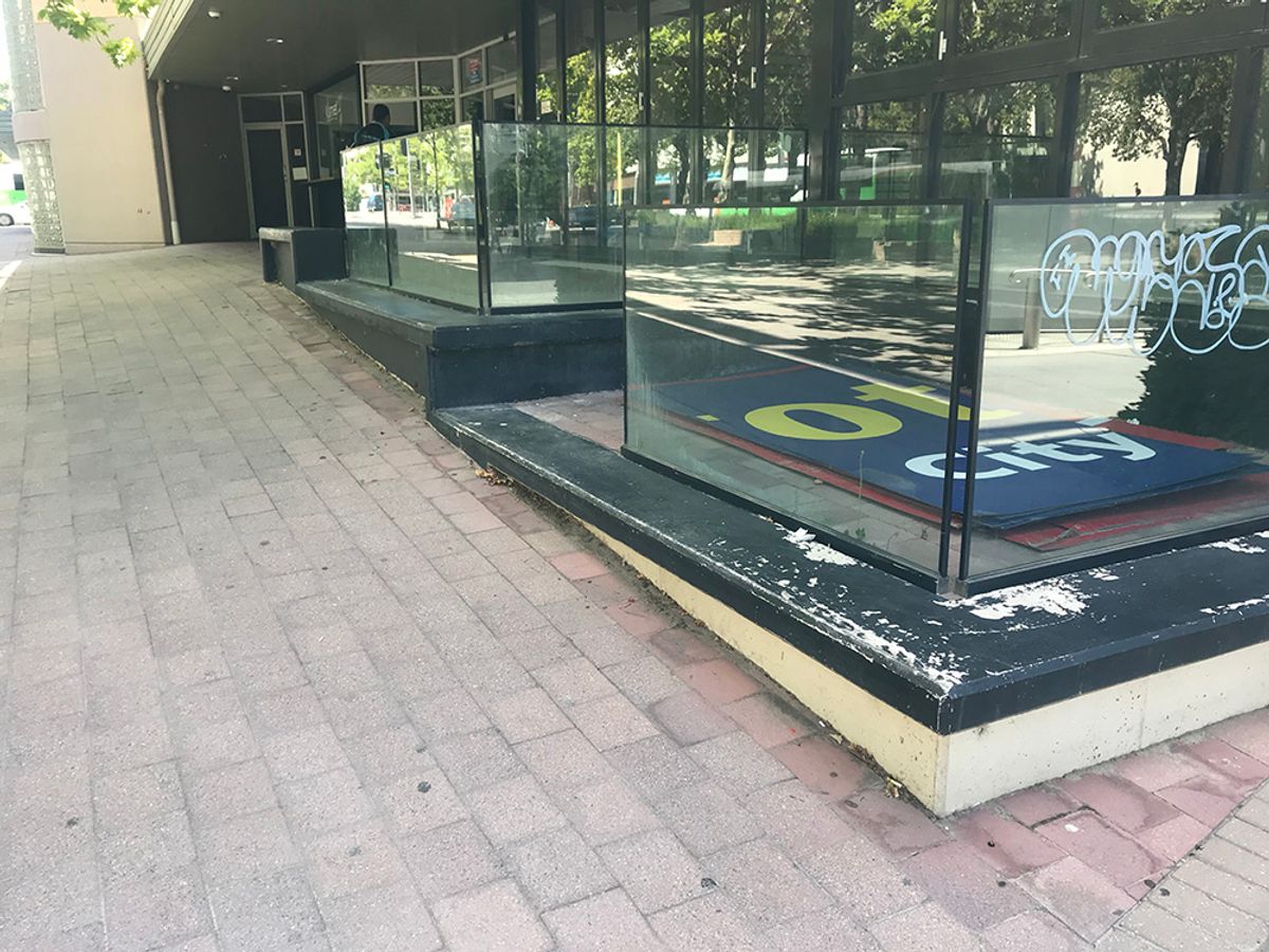Triple Black skate spot