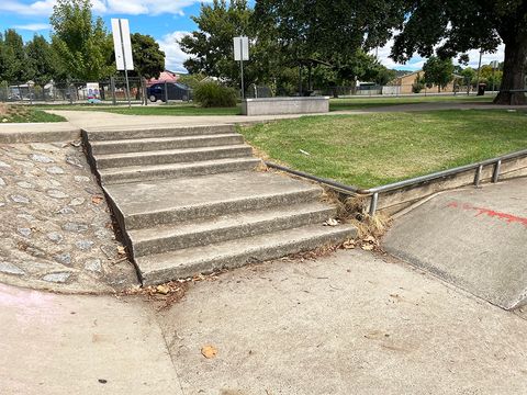 Tumut Skatepark photo 8