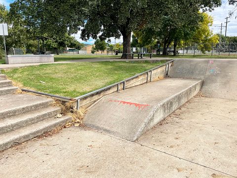 Tumut Skatepark photo 9