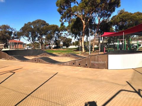 Ultima Skatepark photo 2