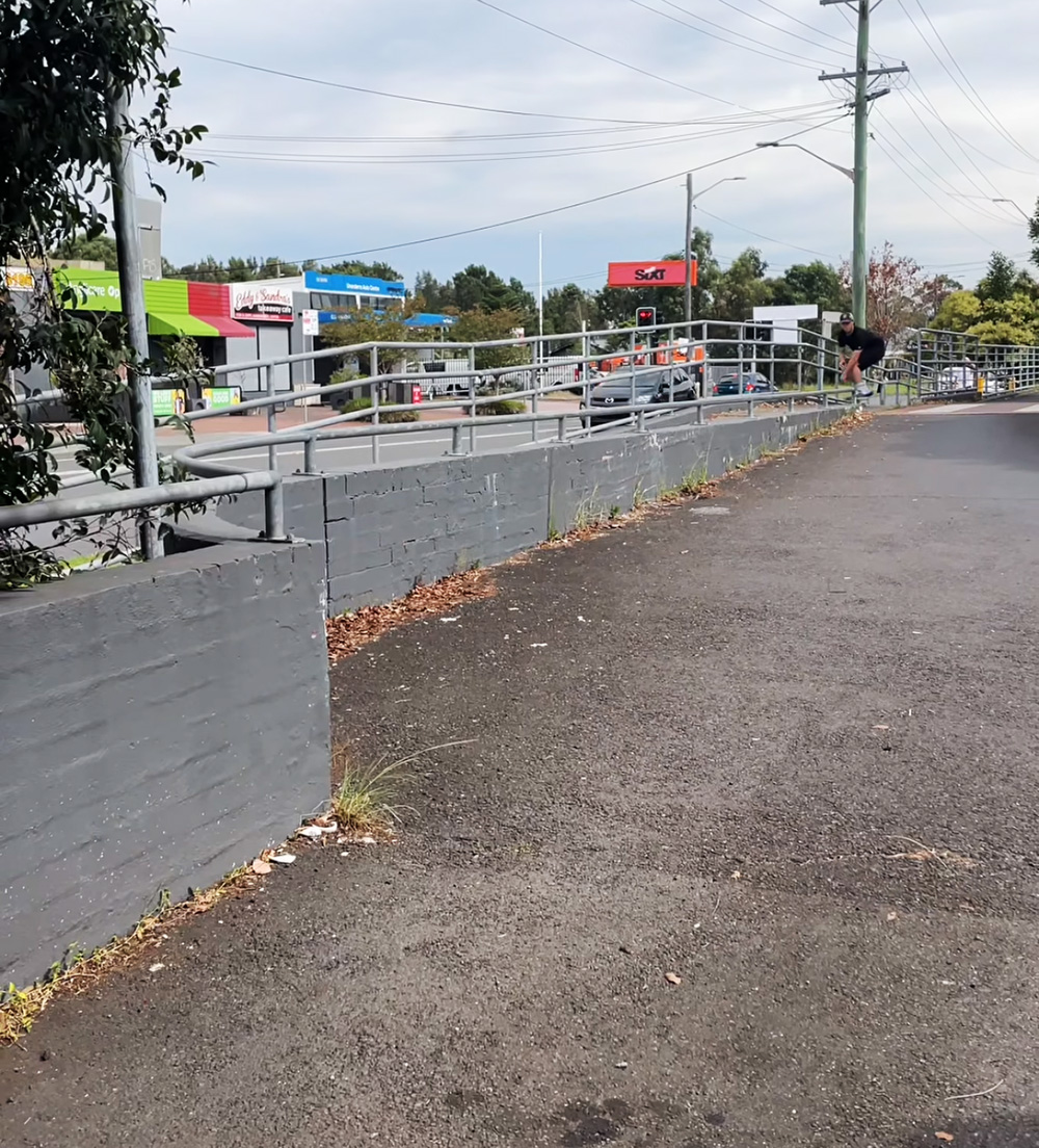 Unanderra Curved Rail 