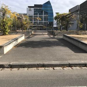 Uni Square Ledges