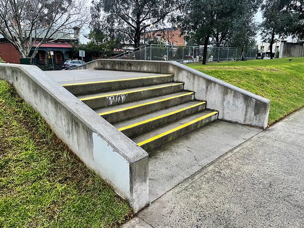 Vic Park Small Hubba