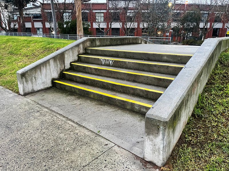 Vic Park Small Hubba