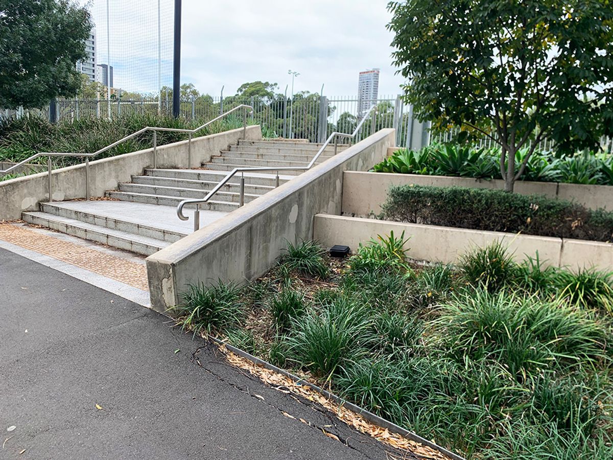 Volleyball Ledge skate spot