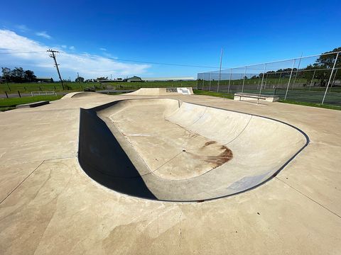 Wallalong Skatepark photo 11