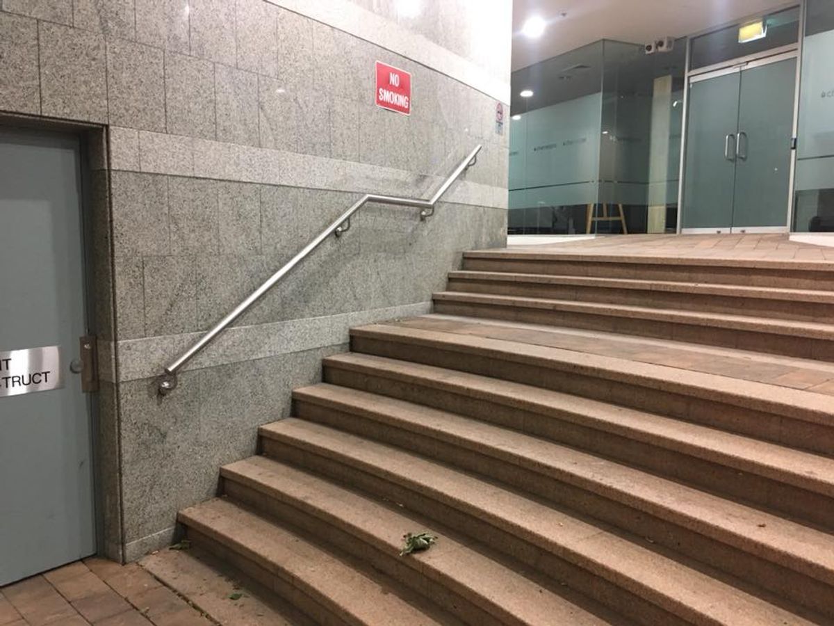 Wall Kink Rail skate spot