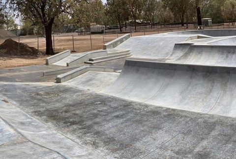 Warren Skatepark photo 2