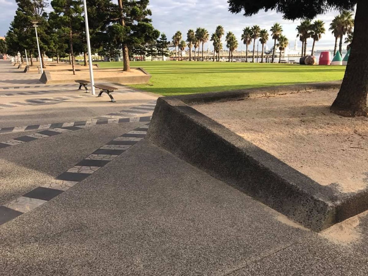 Waterfront Banks skate spot