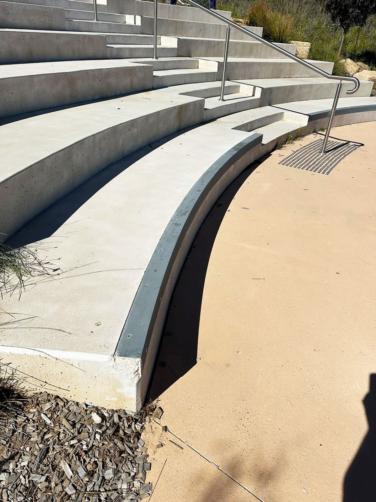 Whitlam Low Ledges skate spot