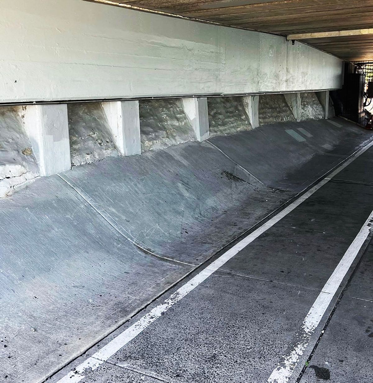 Windang Bridge Banks skate spot