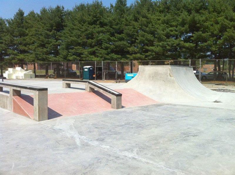 Windsor Lakes Skate Park 