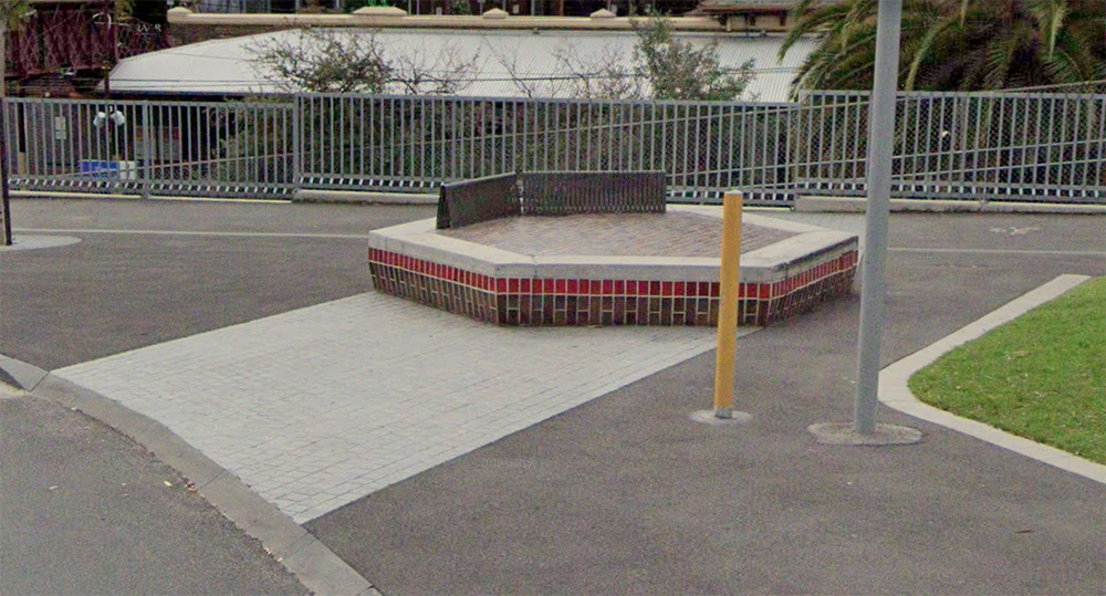 Windsor Station Ledge