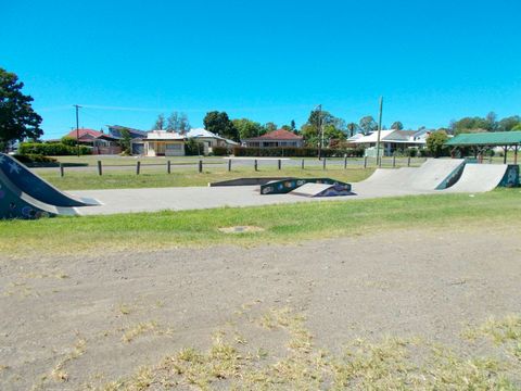 Wingham Skatepark photo 3