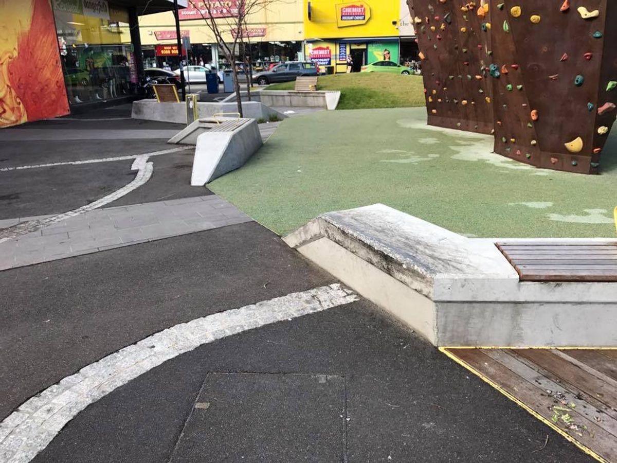 Wilson St Ledges skate spot