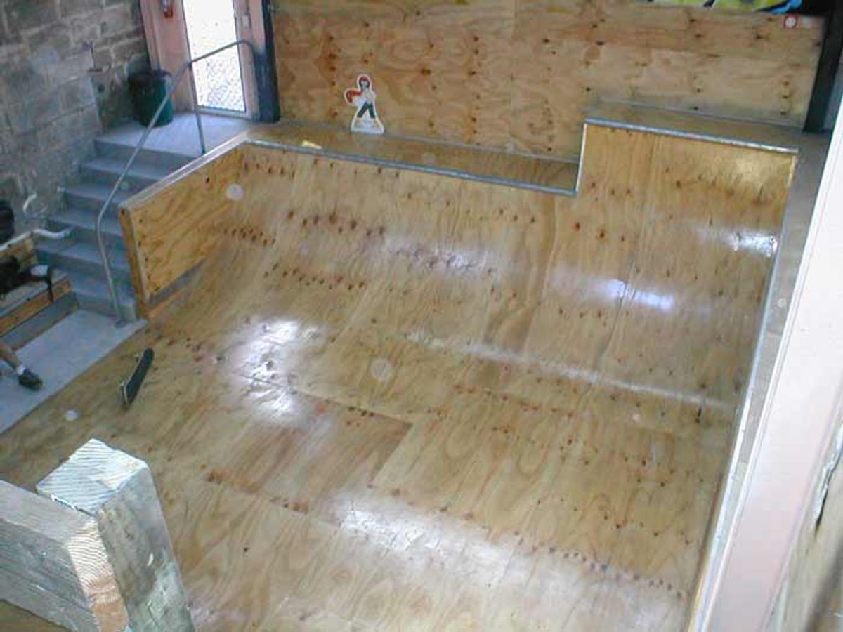 Southern Guns Indoor Mini skatepark