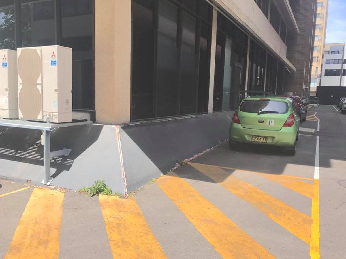 Bowen Bank skate spot