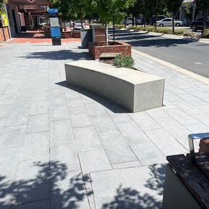 High St Curved Ledge 