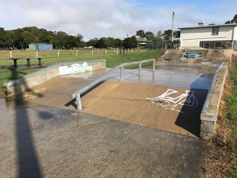 Woodburn Skatepark photo 5