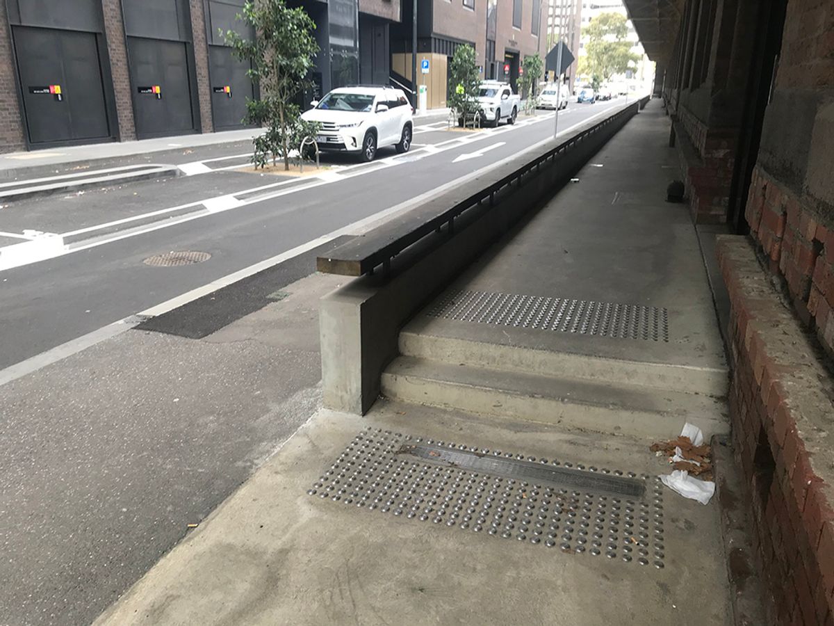 Aurura Out Ledge skate spot