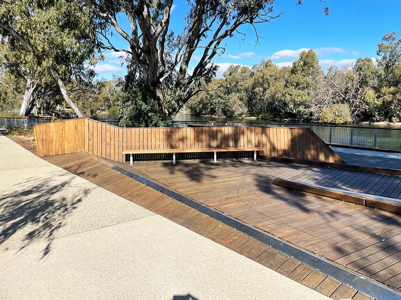 Murray River Banks 