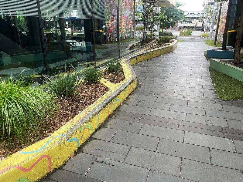 Res Library Ledges
