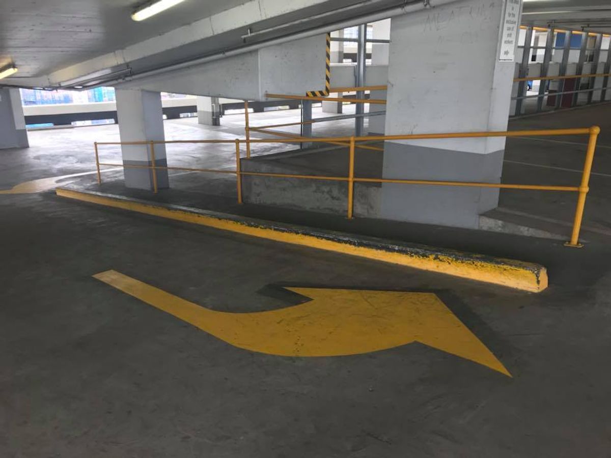 Siddeley Curb skate spot