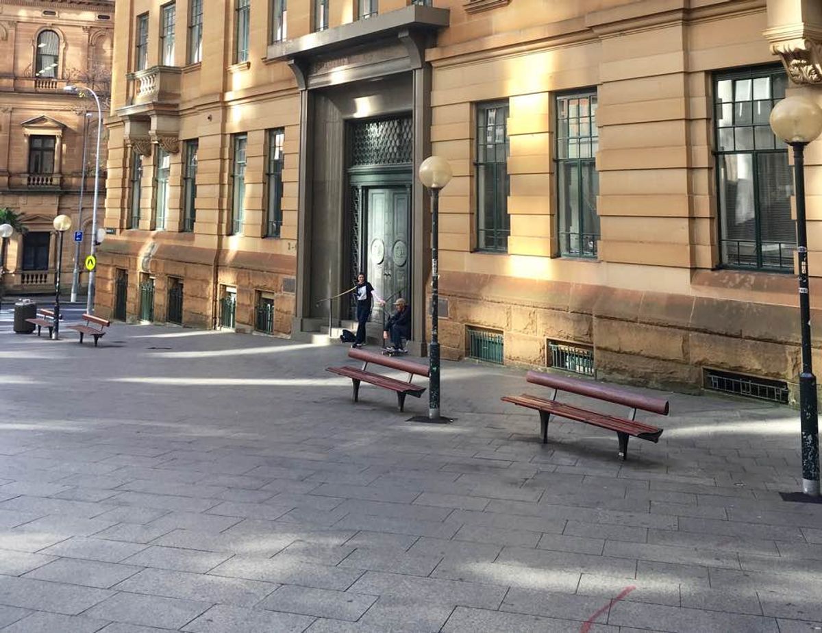 Young Benches skate spot