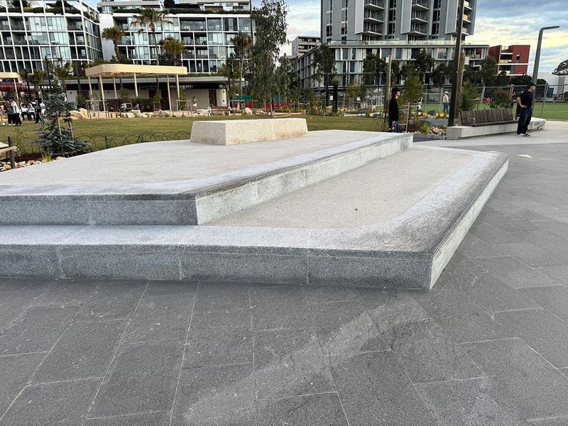 Zetland Plaza